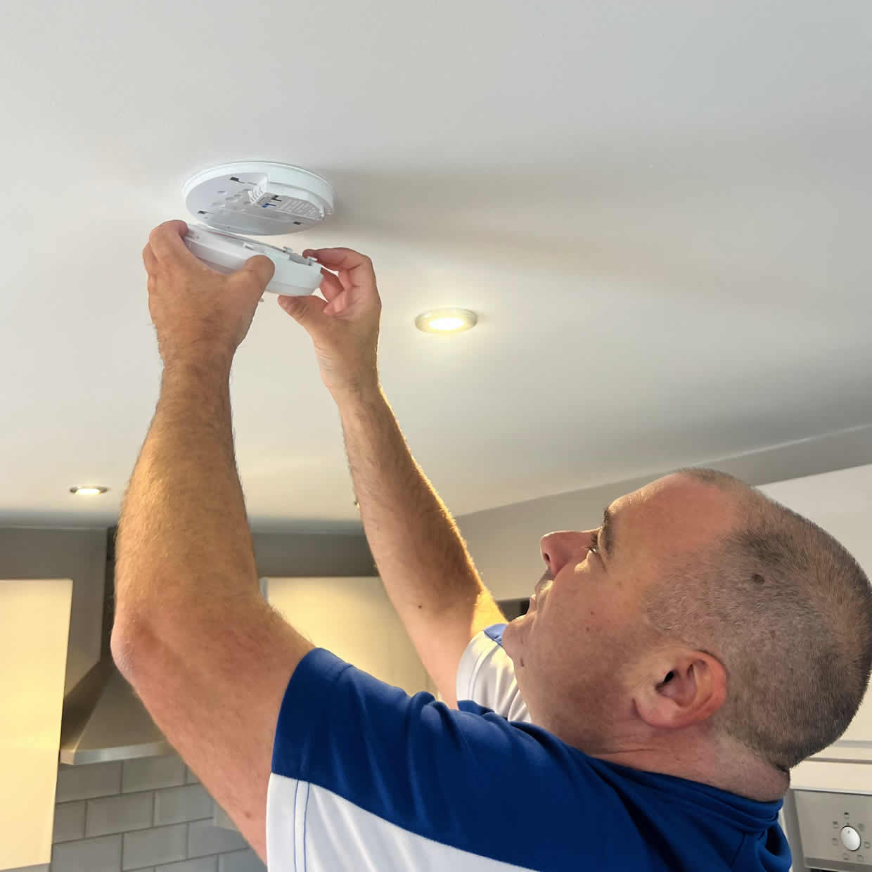 Professional smoke and heat alarm installation in Banbury